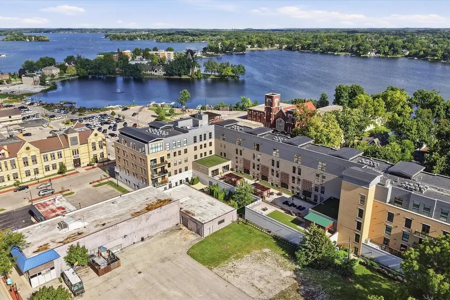 215 E Pleasant STREET #506, Oconomowoc, WI 53066 - #2