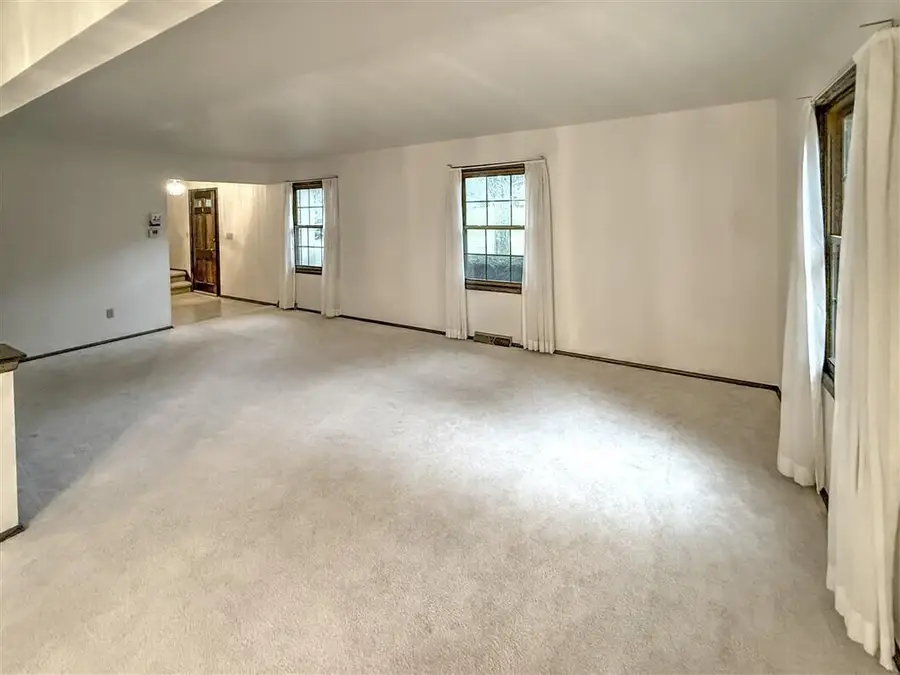 3170 Upper Woodland DRIVE, Colgate, WI 53017 - #2