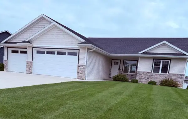 3126 Sandy Ridge Dr DRIVE, Two Rivers, WI 54241