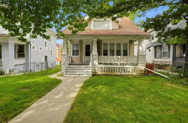 2757 N 38th STREET, Milwaukee, WI 53210