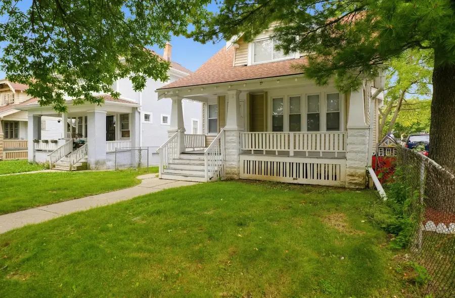 2757 N 38th STREET, Milwaukee, WI 53210 - #3