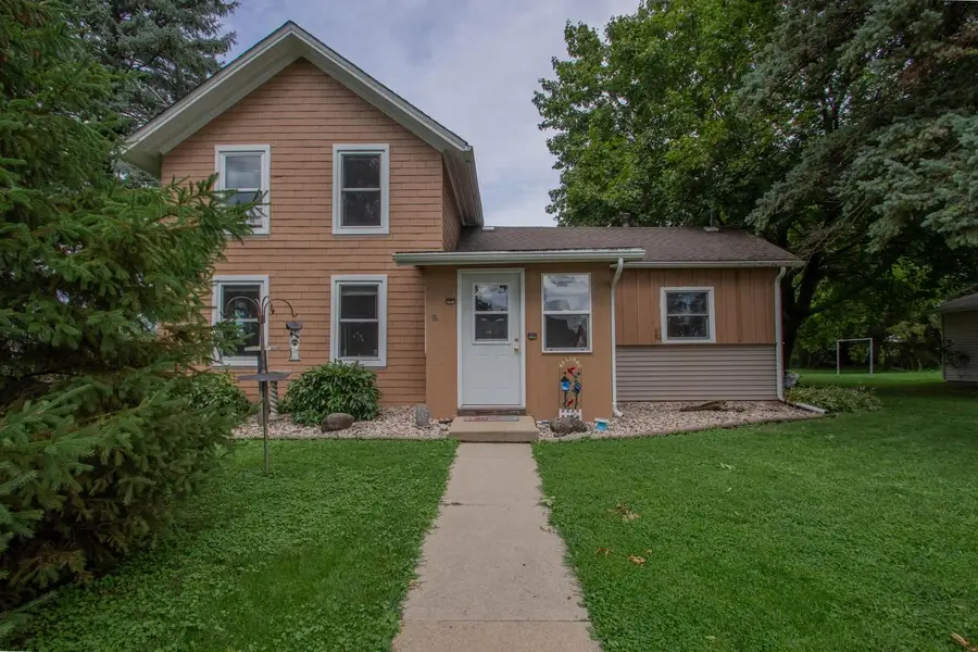 816 W Division STREET, Watertown, WI 53098 - #2