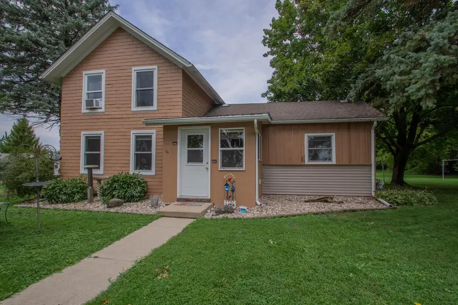 816 W Division STREET, Watertown, WI 53098 - #3
