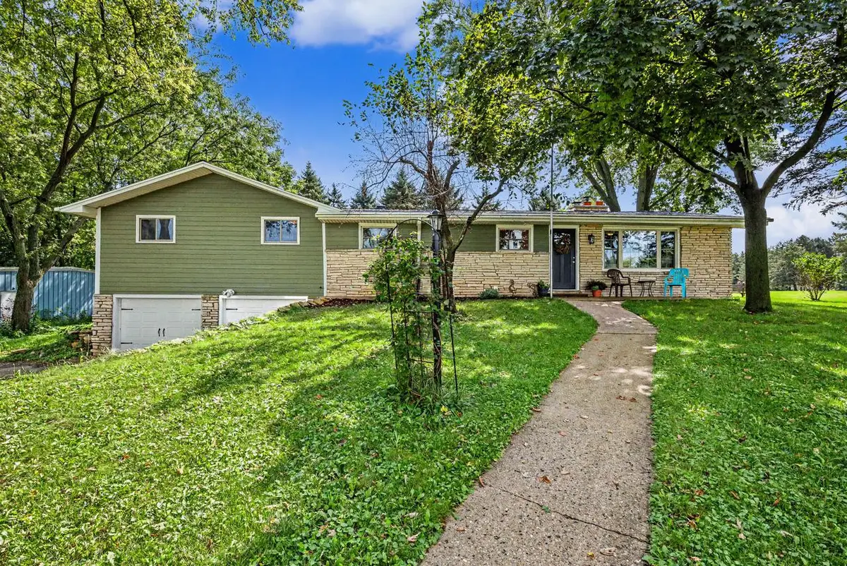 W975 COUNTY ROAD L, East Troy, WI 53120 - #1
