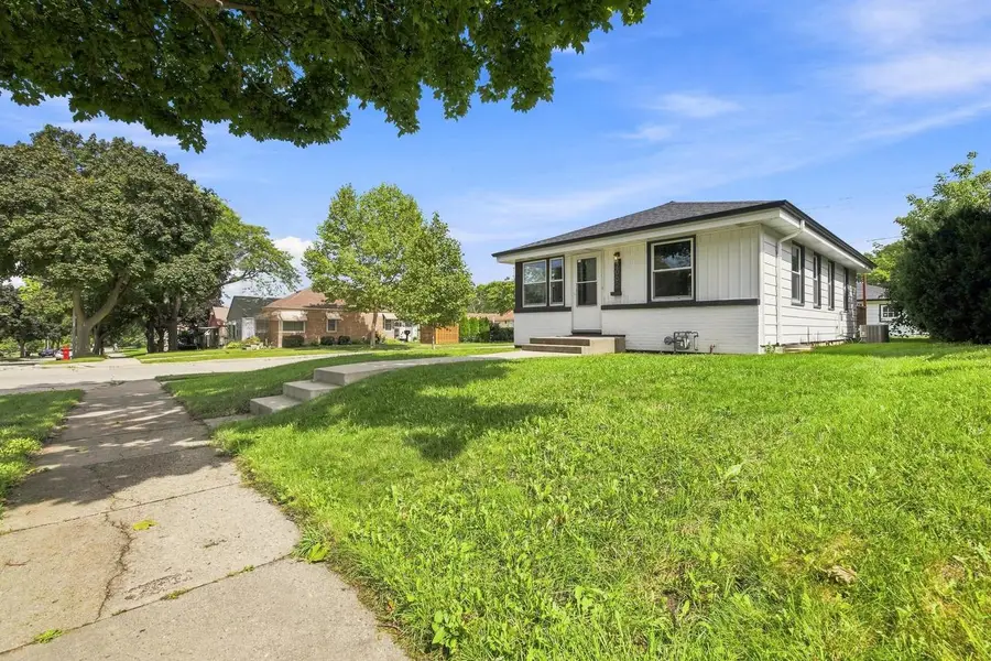 2002 S 97th STREET, West Allis, WI 53227 - #2