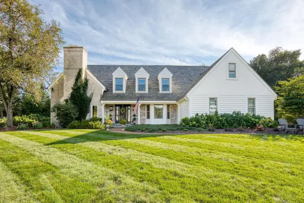20735 Bartlett DRIVE, Brookfield, WI 53045