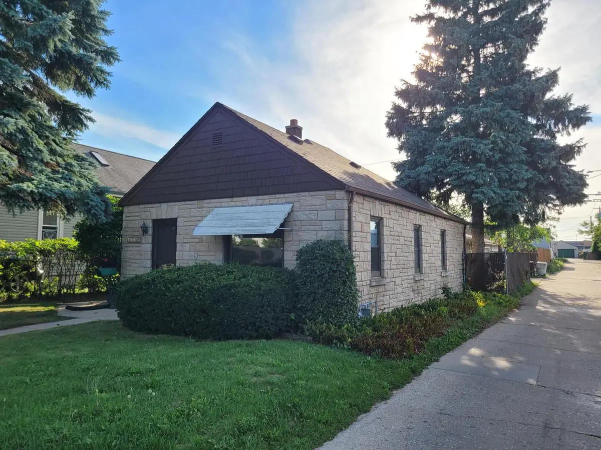 4719 S 6th STREET, Milwaukee, WI 53221 - #1