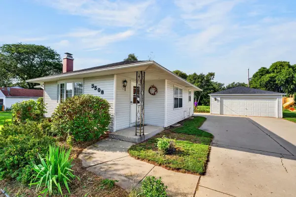 3508 E Oakwood ROAD, Oak Creek, WI 53154