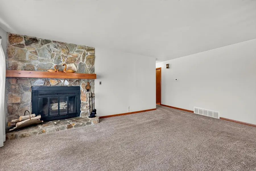 3508 E Oakwood ROAD, Oak Creek, WI 53154 - #2