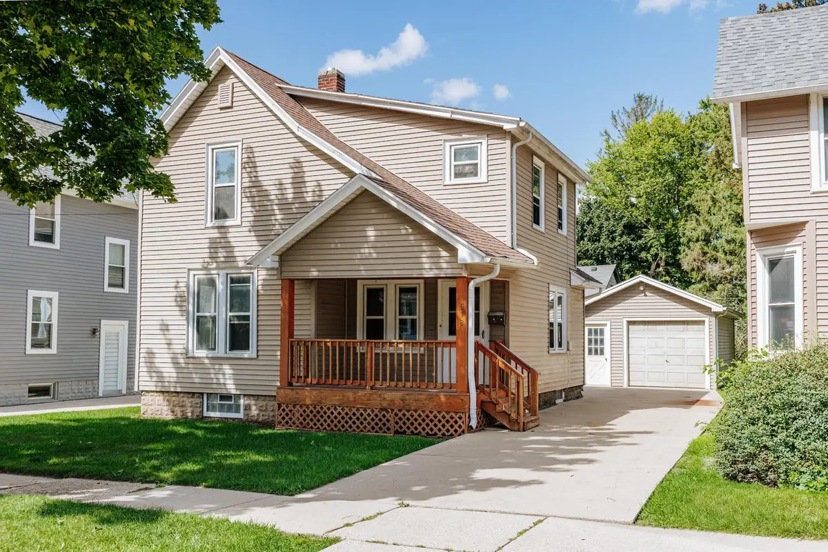 518 Wood STREET, Waukesha, WI 53186 - #1