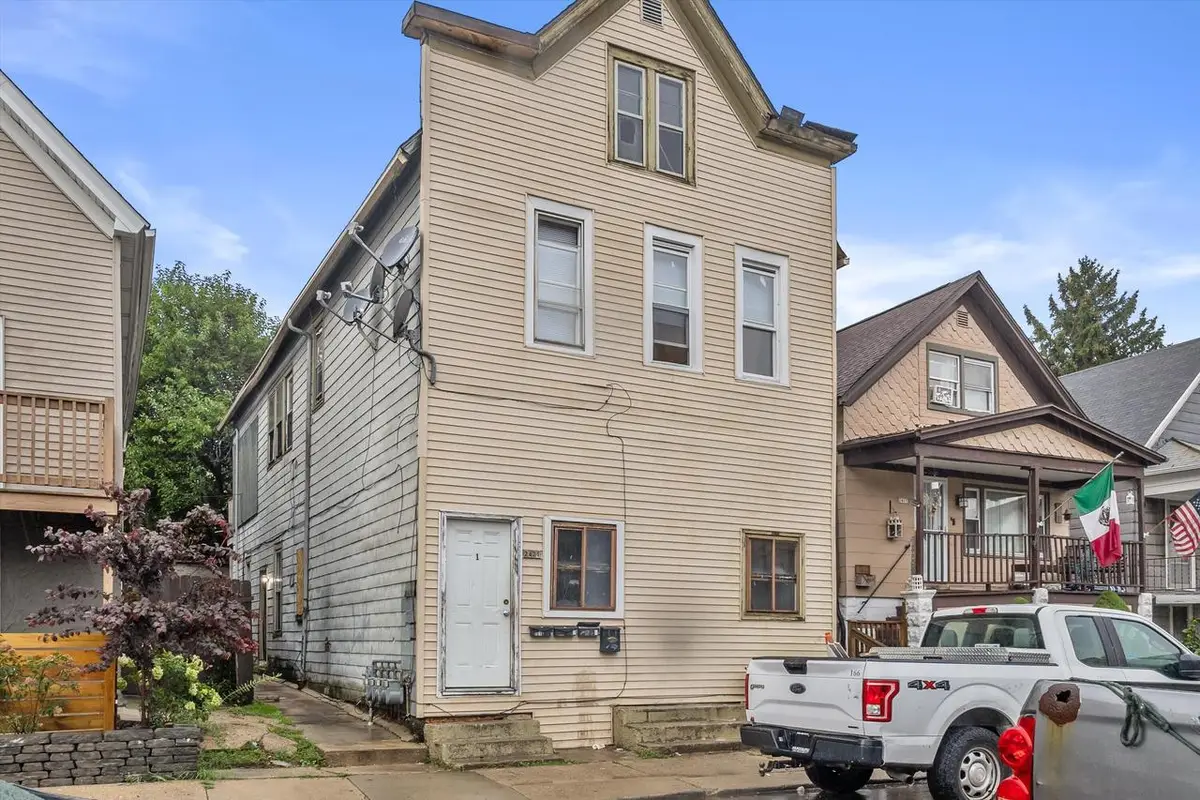 2421 S 5th PLACE, Milwaukee, WI 53207 - #1