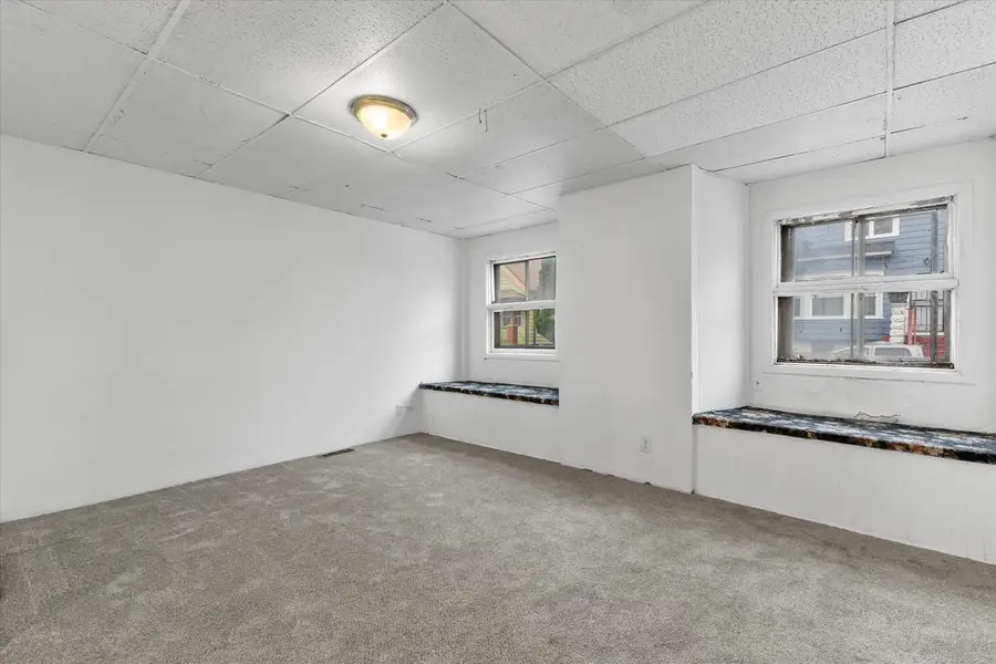 2421 S 5th PLACE, Milwaukee, WI 53207 - #3