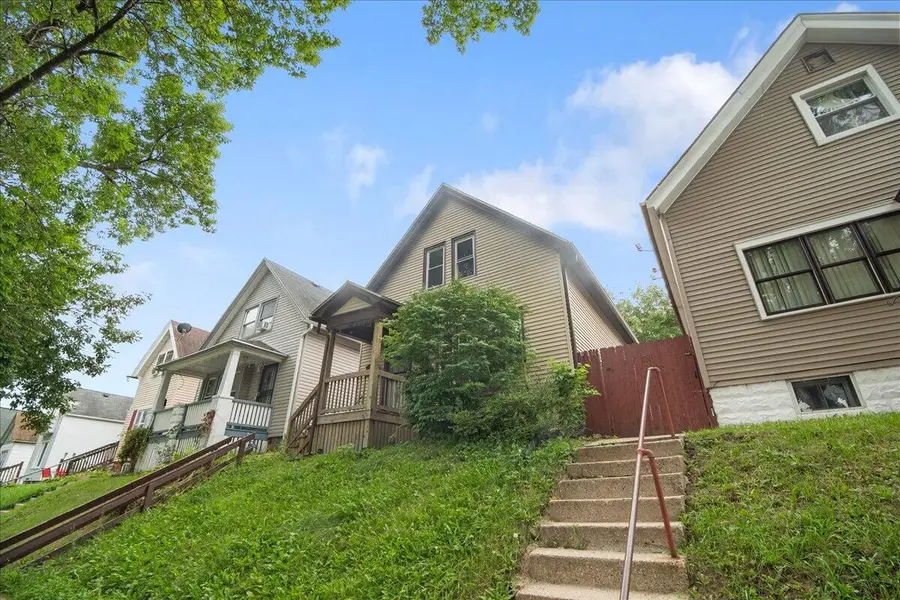 1003 S 31st STREET, Milwaukee, WI 53215 - #2
