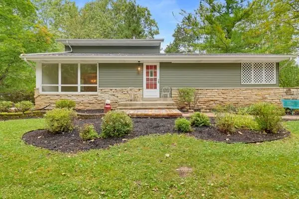 4108 W Glenwood DRIVE, Franklin, WI 53132 - #1