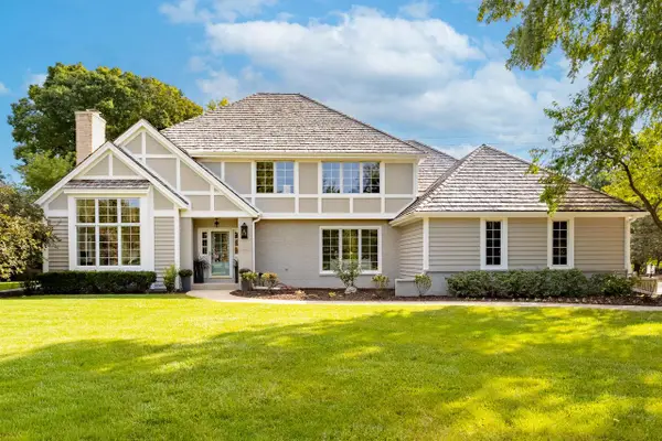 11528 N Settlement DRIVE, Mequon, WI 53092
