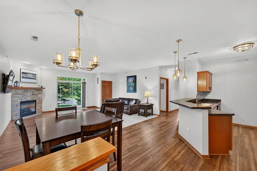 230 Hilldale DRIVE #1111, Hartford, WI 53027 - #3