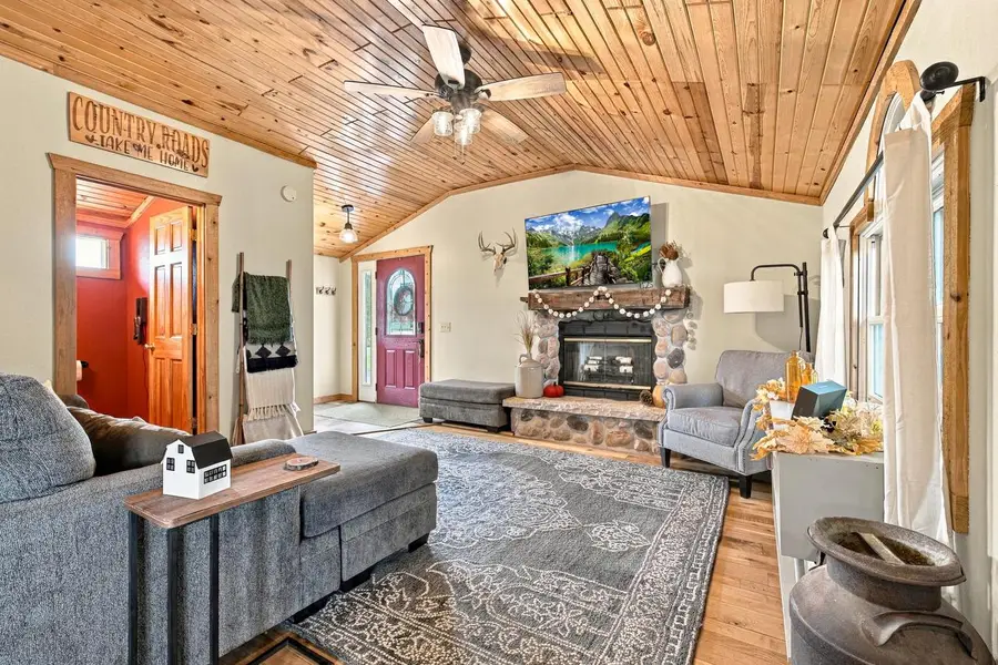 N8092 Marsh ROAD, East Troy, WI 53120 - #2