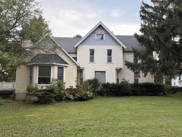 1041 W Highland STREET, Whitewater, WI 53190