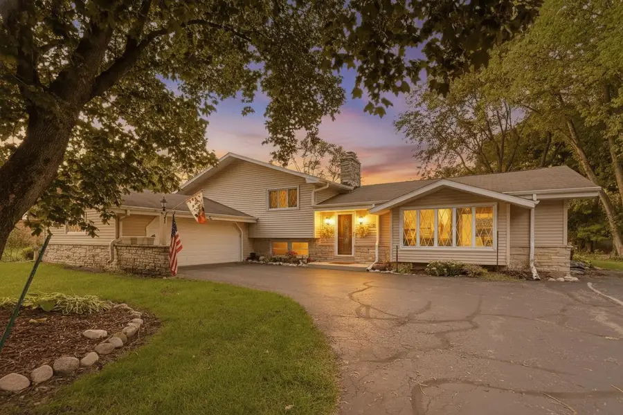 16200 Tomahawk TRAIL, Brookfield, WI 53005 - #2