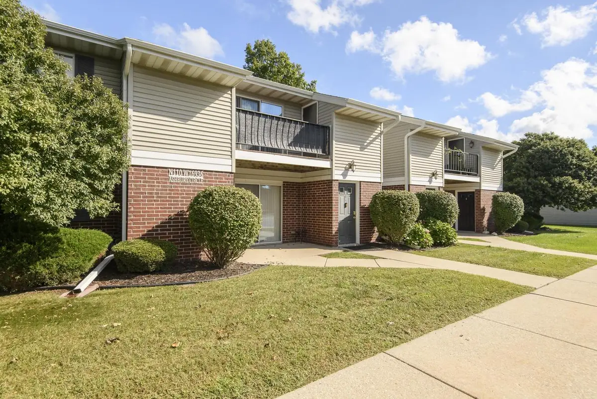 N110W16936 Ashbury CIRCLE #4, Germantown, WI 53022 - #1