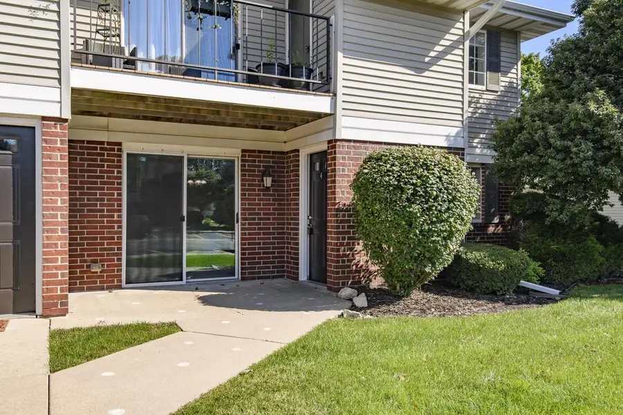 N110W16936 Ashbury CIRCLE #4, Germantown, WI 53022 - #2
