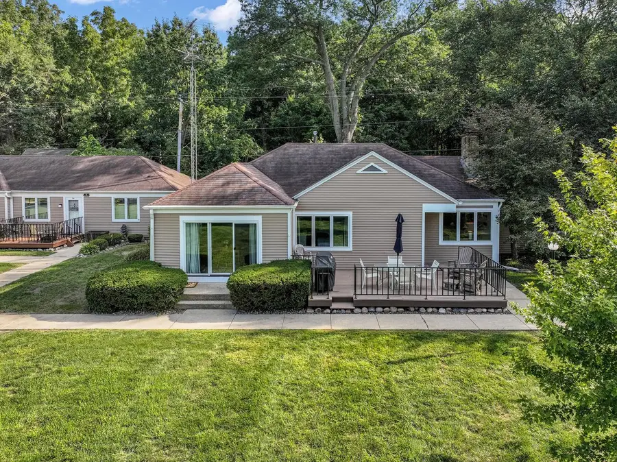 2701 S Browns Lake DRIVE #J-1, Burlington, WI 53105 - #3