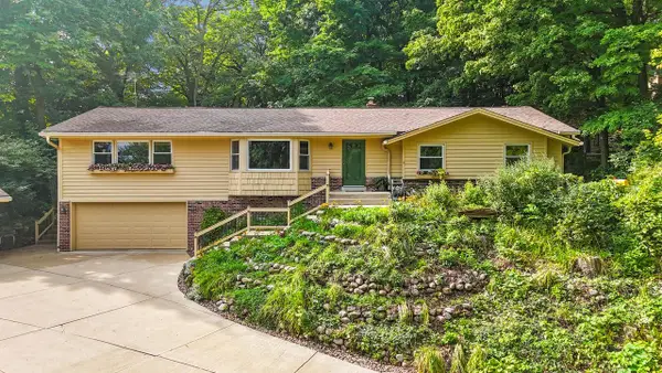 N31W22025 Shady LANE, Pewaukee, WI 53072