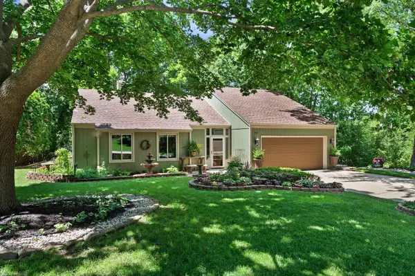 717 Mansfield CIRCLE, Hartland, WI 53029