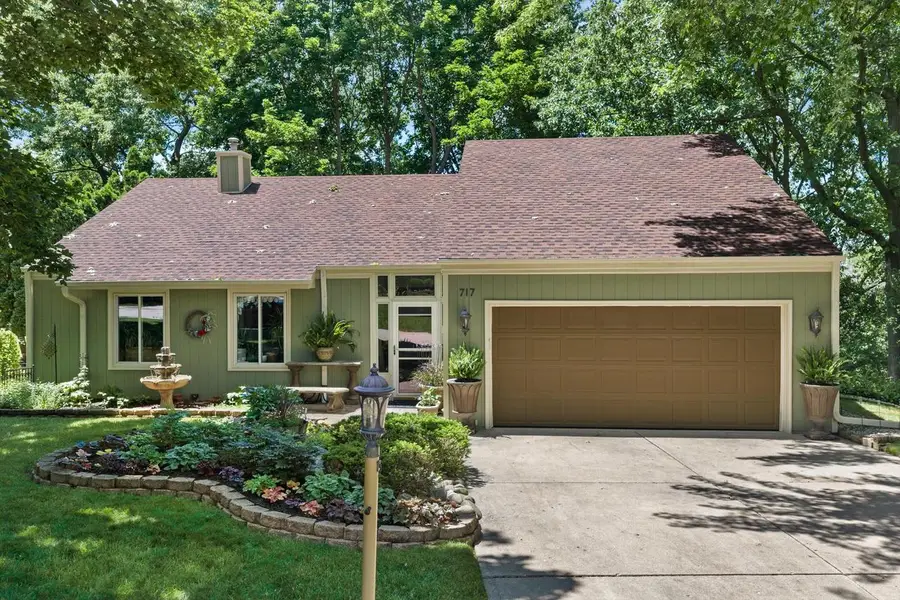 717 Mansfield CIRCLE, Hartland, WI 53029 - #2