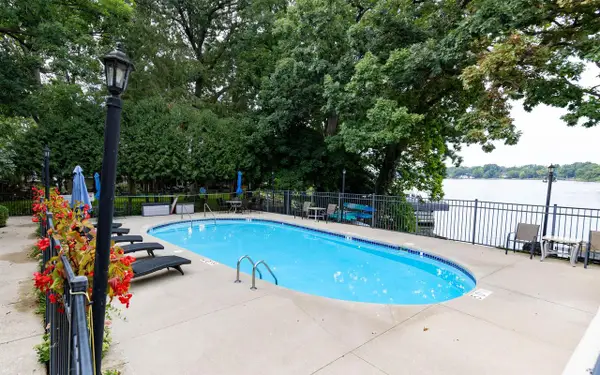 320 E Pleasant STREET #106, Oconomowoc, WI 53066