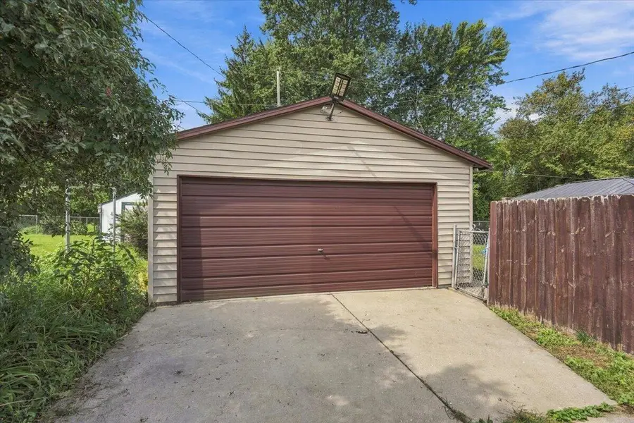 2133 S 89th STREET, West Allis, WI 53227 - #3