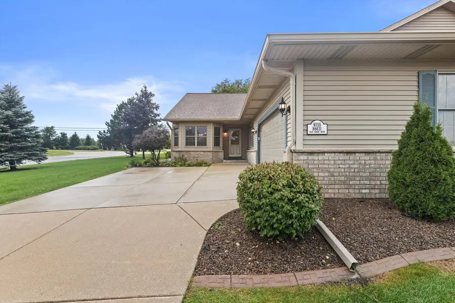 W155N6631 Blue Heron DRIVE, Menomonee Falls, WI 53051 - #2