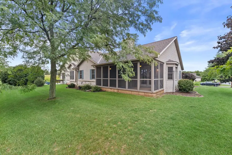 W155N6631 Blue Heron DRIVE, Menomonee Falls, WI 53051 - #3