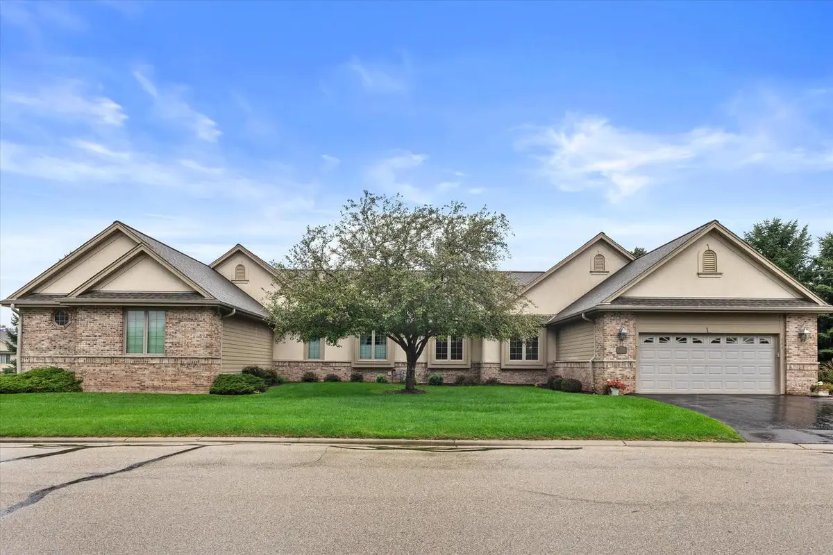 111 Eagles Cove CIRCLE, North Prairie, WI 53153 - #1