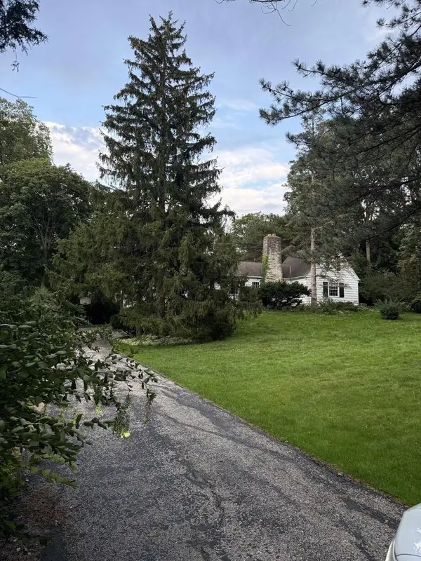 1030 TERRACE DRIVE, Elm Grove, WI 53122