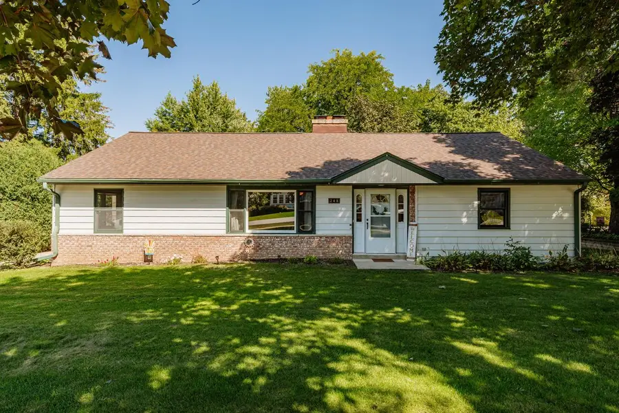 248 E Ottawa AVENUE, Dousman, WI 53118 - #3