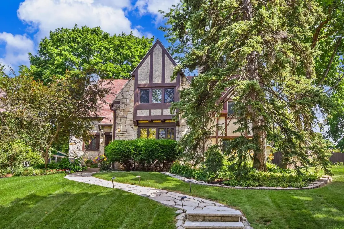 7440 Oakhill AVENUE, Wauwatosa, WI 53213 - #1