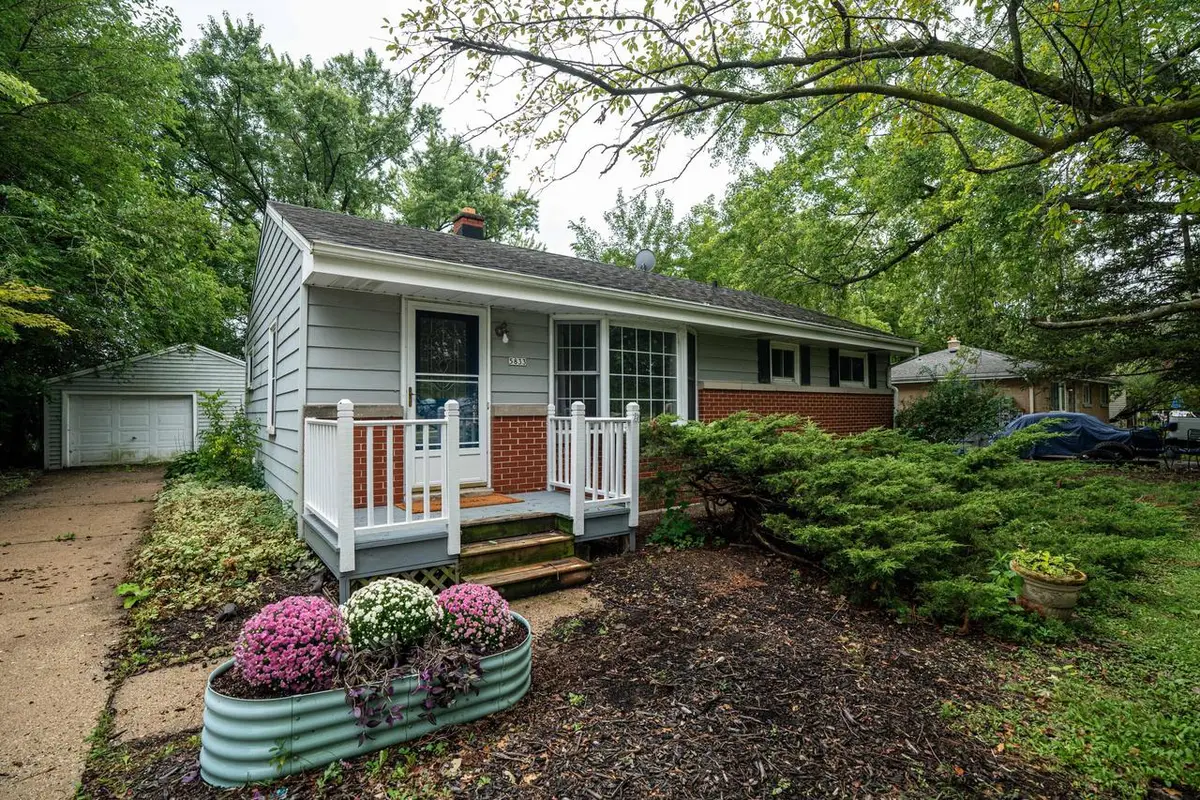 5833 W Calumet ROAD, Milwaukee, WI 53223 - #1
