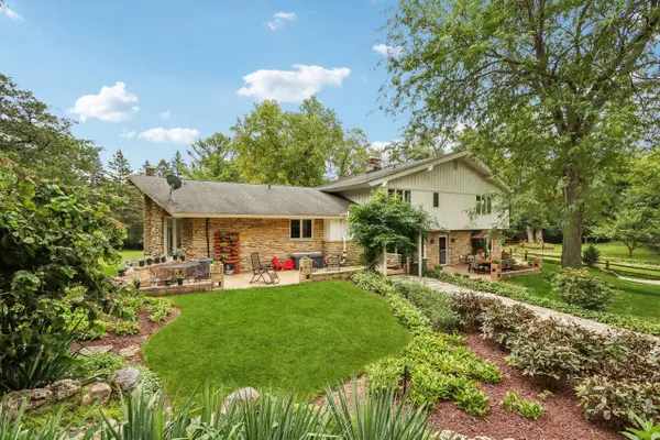 W350S3525 Waterville ROAD, Oconomowoc, WI 53066