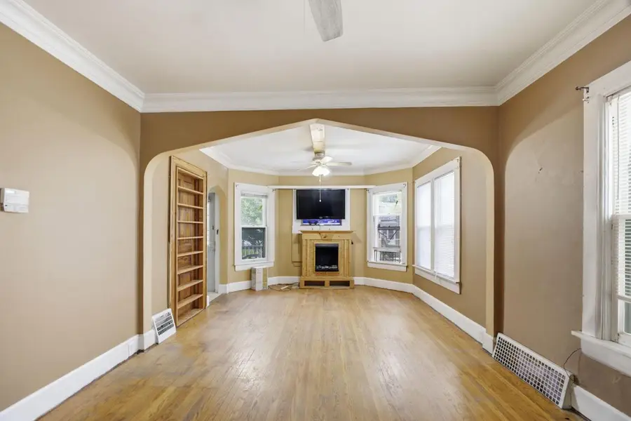 1813 N Wisconsin STREET, Racine, WI 53402 - #2