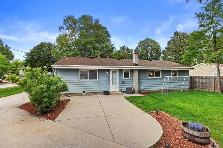 10425 W Terra AVENUE, Milwaukee, WI 53224 - #2