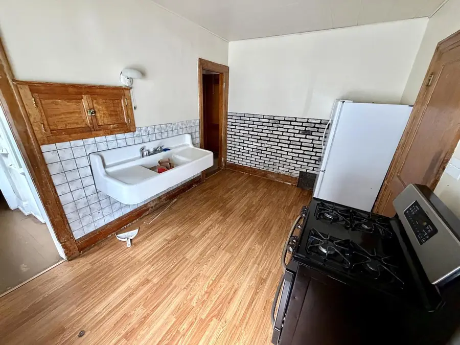 2206 W Keefe AVENUE, Milwaukee, WI 53206 - #2