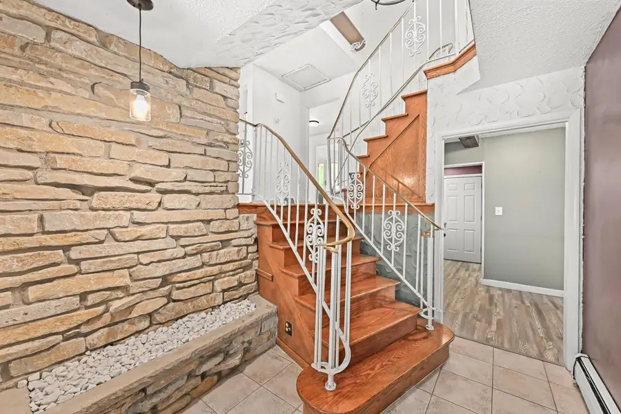 N113W13099 Crestview DRIVE, Germantown, WI 53022 - #2
