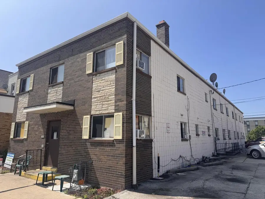 1423 S 81st STREET, West Allis, WI 53214 - #2
