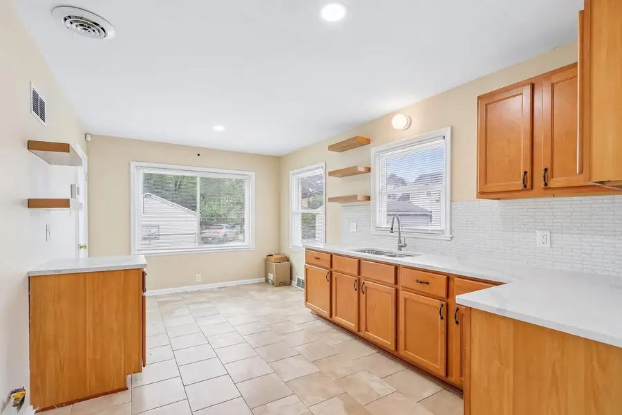 5175 N 27th STREET, Milwaukee, WI 53209 - #2