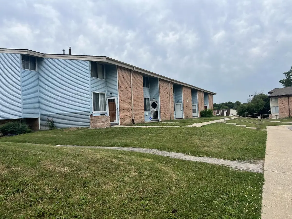 8911 N Swan ROAD #E, Milwaukee, WI 53224 - #1