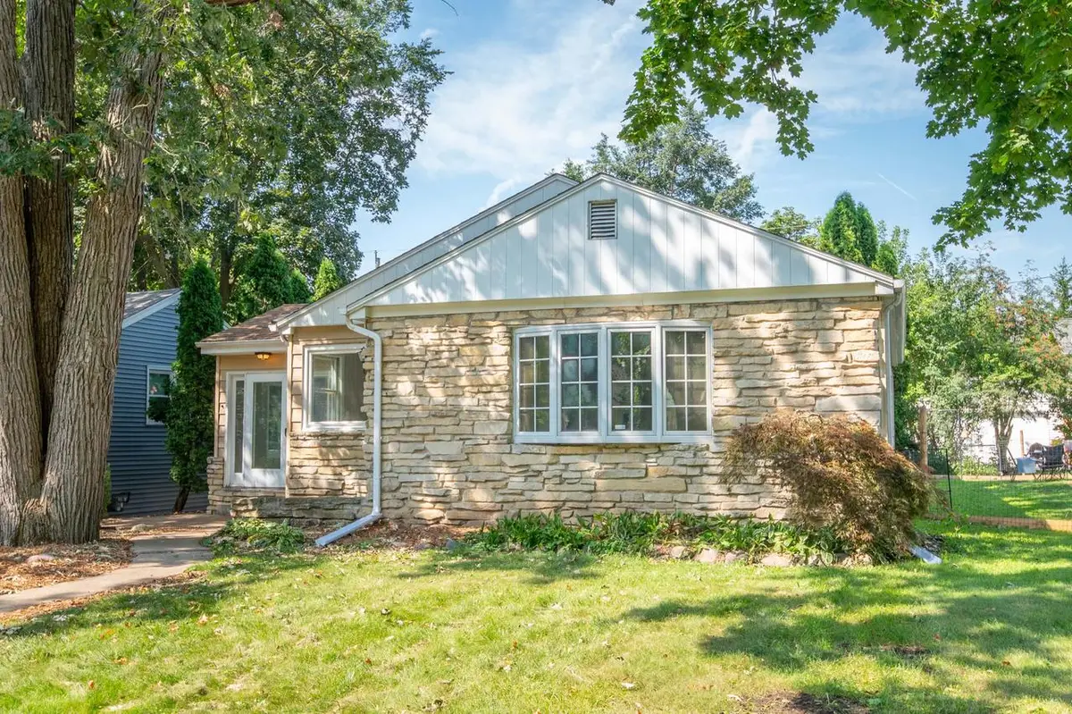 5737 N Sievers PLACE, Glendale, WI 53209 - #1