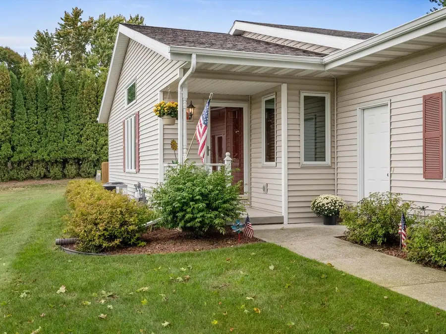 1504 Deer Brook DRIVE, Two Rivers, WI 54241 - #2
