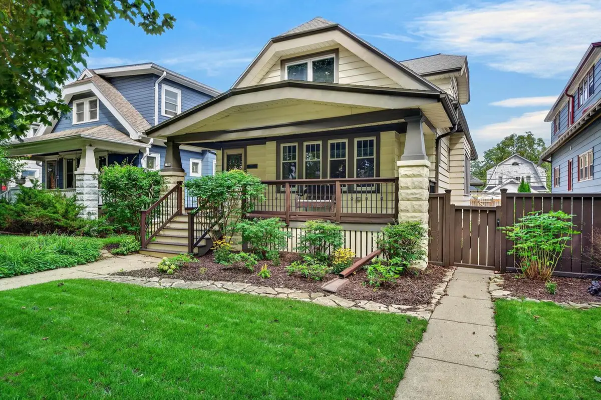 3318 N Weil STREET, Milwaukee, WI 53212 - #1