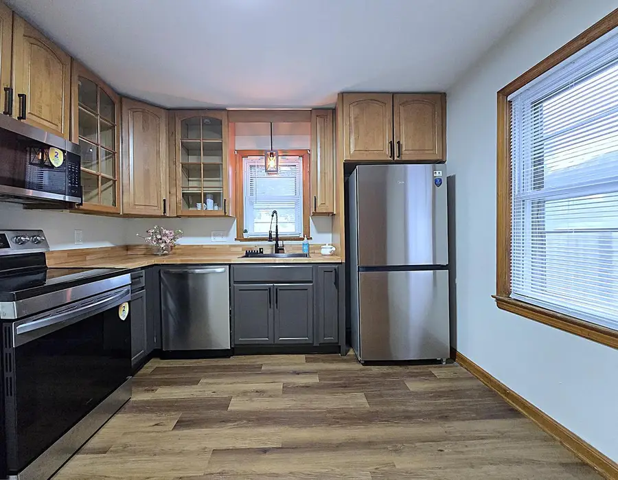 3136 N 77th STREET, Milwaukee, WI 53222 - #3